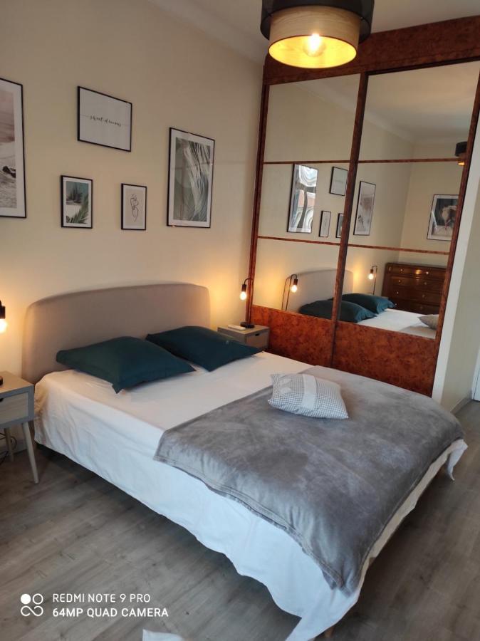Pretty And Quiet Top Floor 2 Bedroom Flat In The Port Area Of Nice Exteriör bild